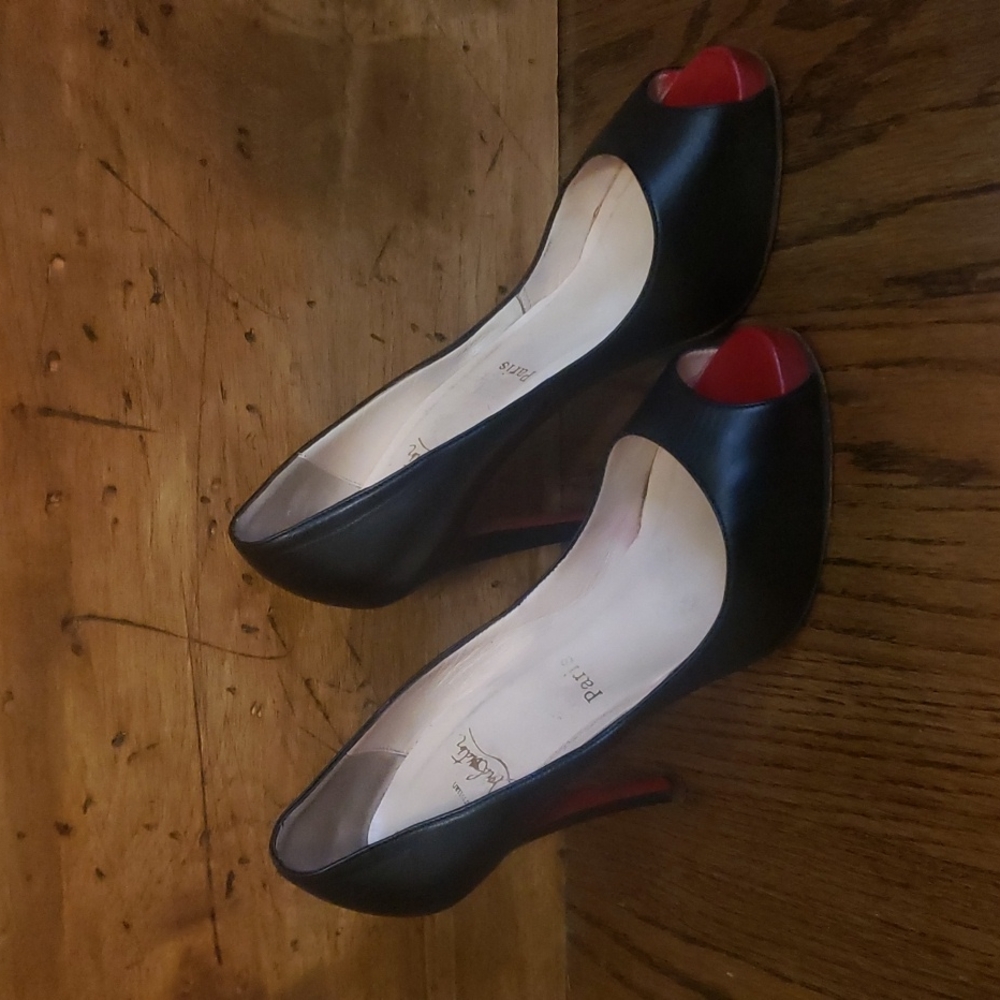 Black leather peep toe, Christian Louboutin! Sz 38 (8)